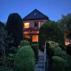 Gartenblick-oase: Obergeschosswohnung In Apartment